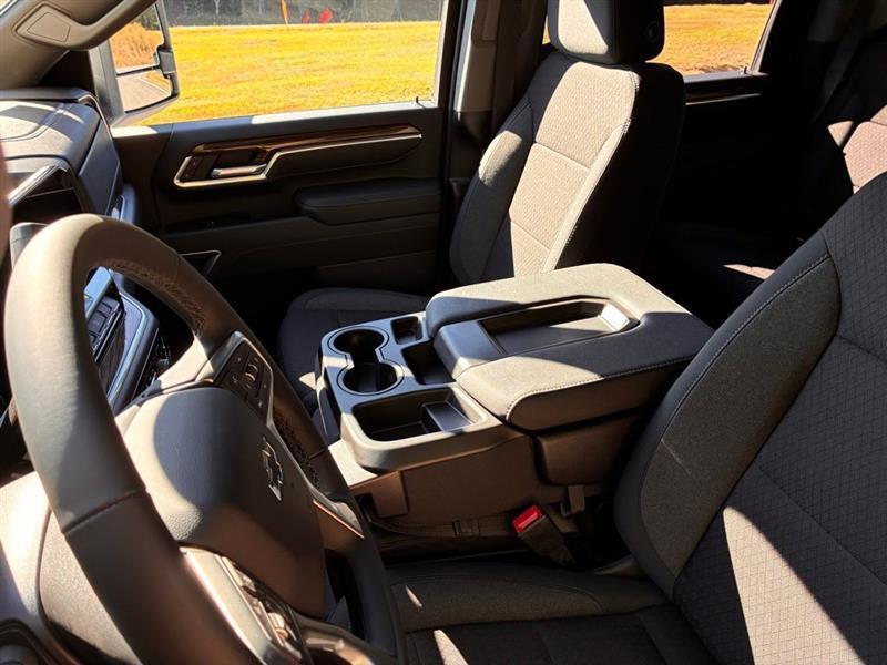 Chevrolet Silverado 2500HD LT Crew Cab Long Box 4WD 2026