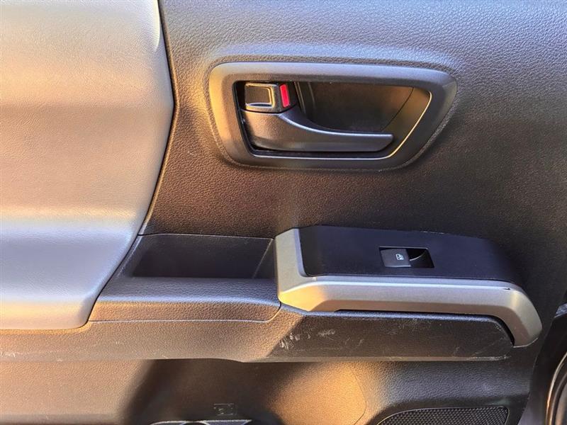 Toyota Tacoma SR5 Double Cab I4 2WD 2023