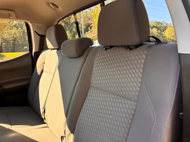 Toyota Tacoma SR5 Double Cab I4 2WD 2023