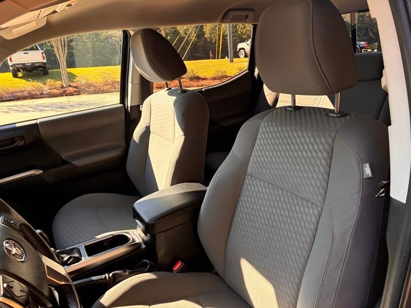 Toyota Tacoma SR5 Double Cab I4 2WD 2023