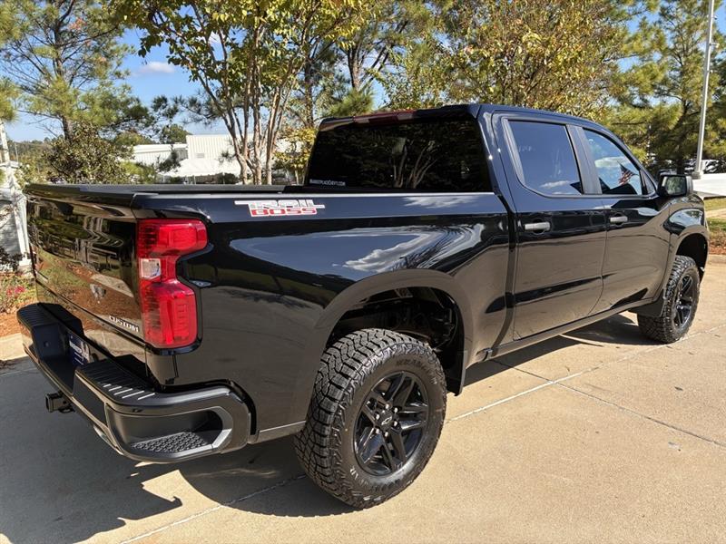 Chevrolet Silverado 1500 Trail Boss Custom Crew Cab 4WD 2026