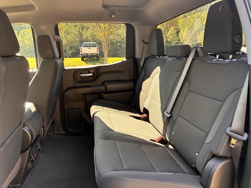 Chevrolet Silverado 1500 Trail Boss Custom Crew Cab 4WD 2026