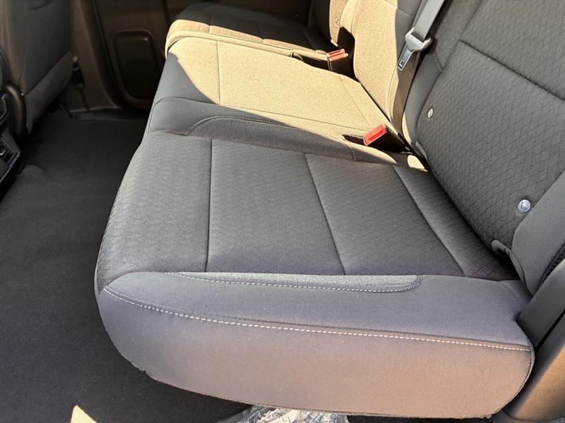 Chevrolet Silverado 1500 Trail Boss Custom Crew Cab 4WD 2026