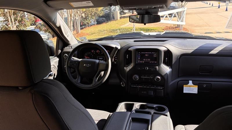 Chevrolet Silverado 1500 Trail Boss Custom Crew Cab 4WD 2026