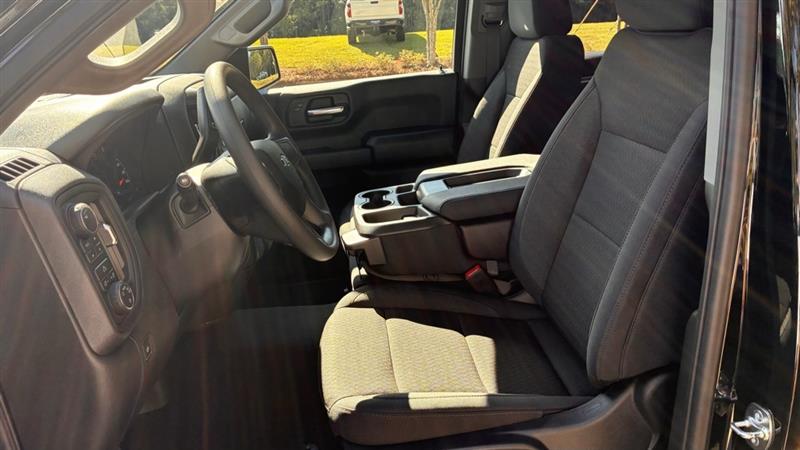 Chevrolet Silverado 1500 Trail Boss Custom Crew Cab 4WD 2026