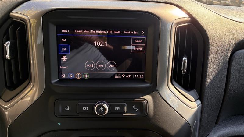 Chevrolet Silverado 1500 Trail Boss Custom Crew Cab 4WD 2026