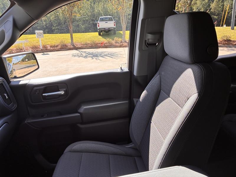 Chevrolet Silverado 1500 Trail Boss Custom Crew Cab 4WD 2026