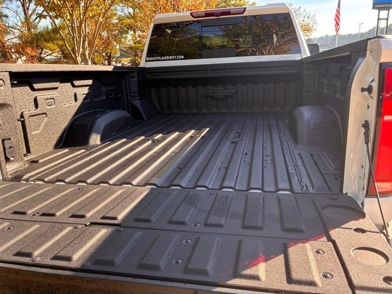 Chevrolet Silverado 2500HD LT Crew Cab Long Box 4WD 2026