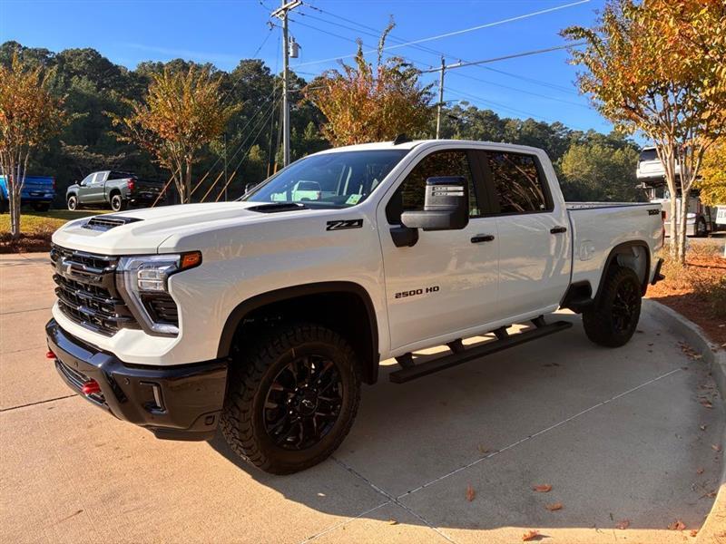Chevrolet Silverado 2500HD LT Crew Cab Long Box 4WD 2026