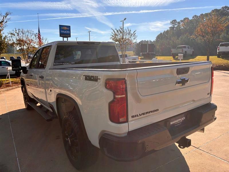 Chevrolet Silverado 2500HD LT Crew Cab Long Box 4WD 2026