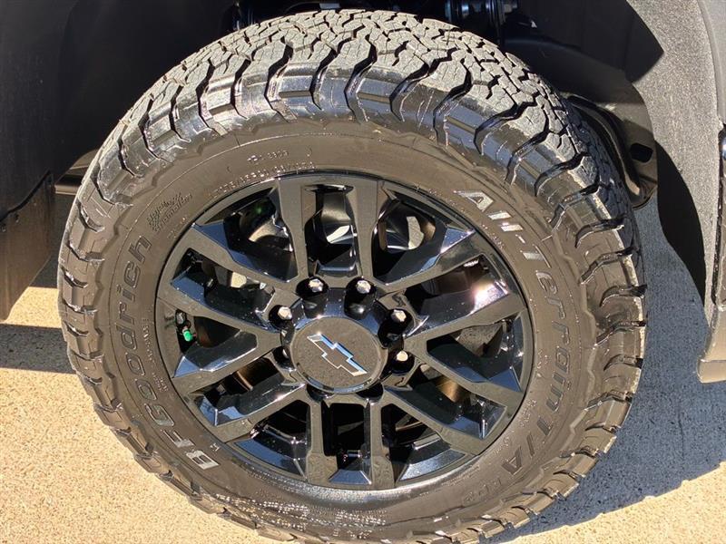 Chevrolet Silverado 2500HD LT Crew Cab Long Box 4WD 2026