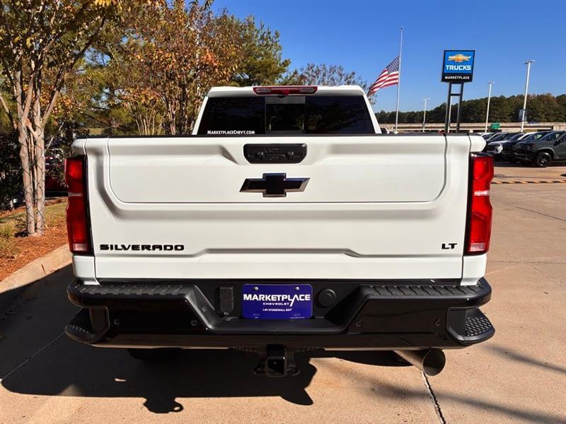 Chevrolet Silverado 2500HD LT Crew Cab Long Box 4WD 2026