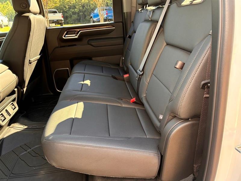 Chevrolet Silverado 2500HD LT Crew Cab Long Box 4WD 2026