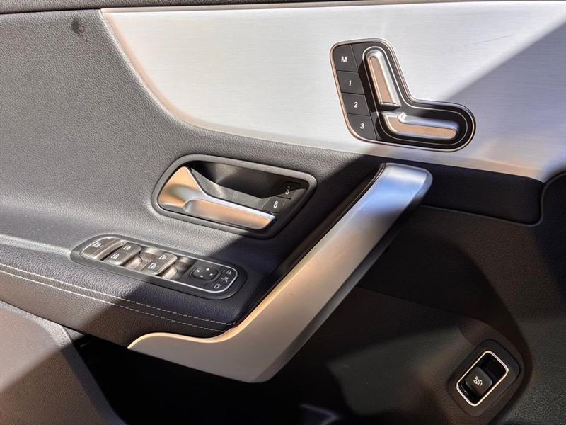 Mercedes-Benz CLA-Class CLA250 4MATIC 2025