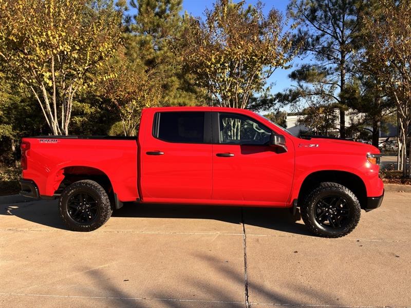 Chevrolet Silverado 1500 Trail Boss Custom Crew Cab 4WD 2026