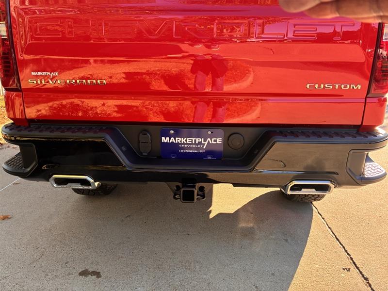 Chevrolet Silverado 1500 Trail Boss Custom Crew Cab 4WD 2026