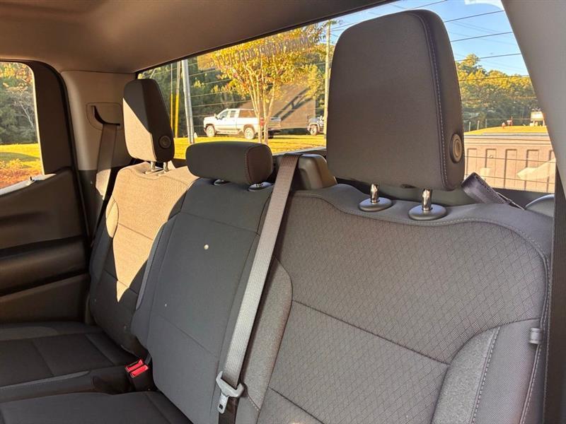 Chevrolet Silverado 1500 Trail Boss Custom Crew Cab 4WD 2026