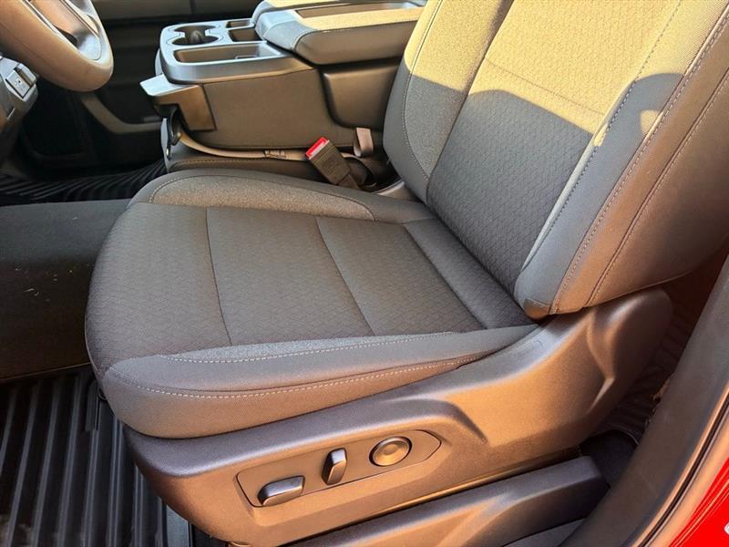 Chevrolet Silverado 1500 Trail Boss Custom Crew Cab 4WD 2026