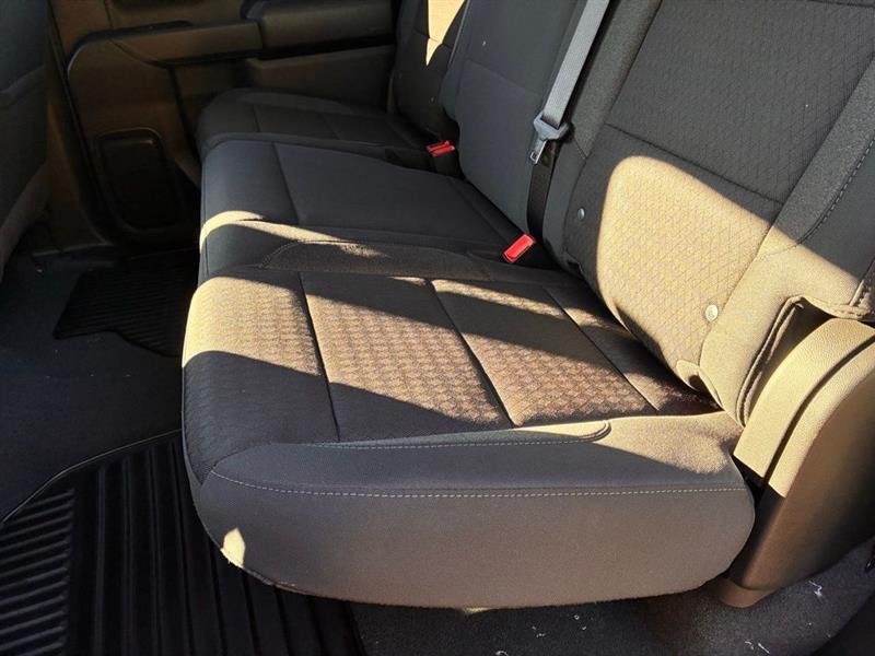 Chevrolet Silverado 1500 Trail Boss Custom Crew Cab 4WD 2026