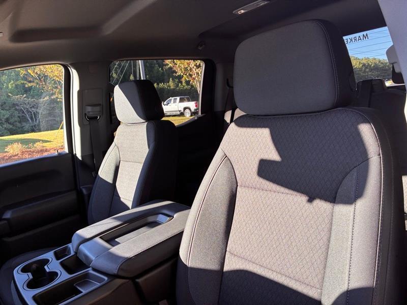 Chevrolet Silverado 1500 Trail Boss Custom Crew Cab 4WD 2026