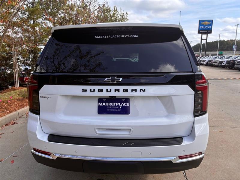 Chevrolet Suburban LS 2026