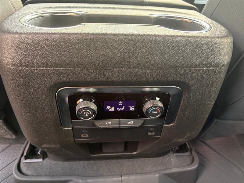 Chevrolet Suburban LS 2026