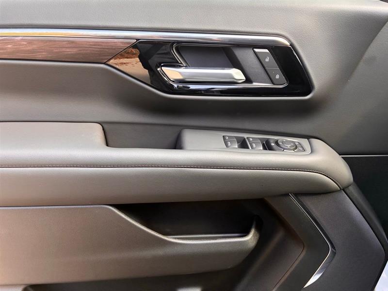 Chevrolet Suburban LS 2026