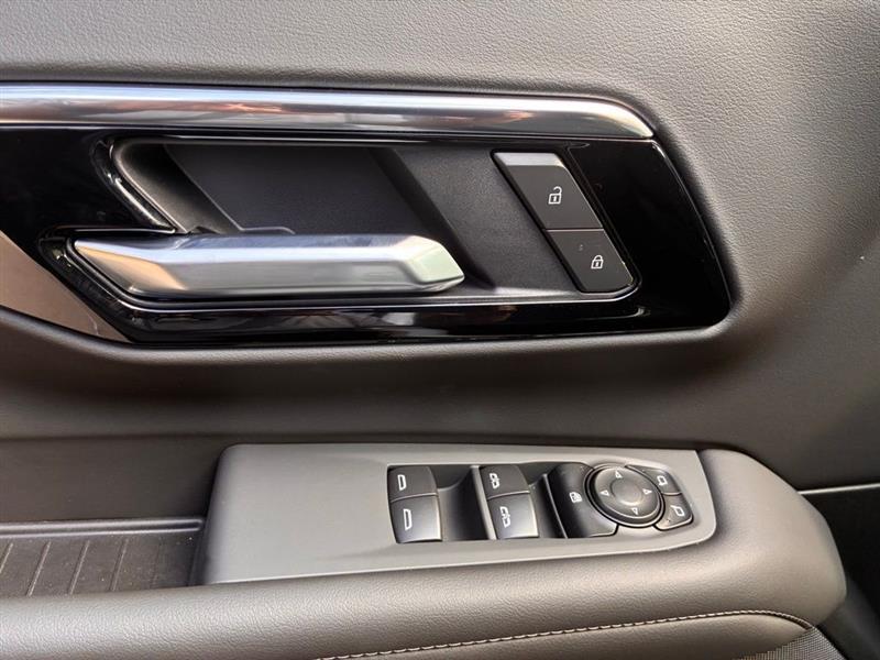 Chevrolet Suburban LS 2026