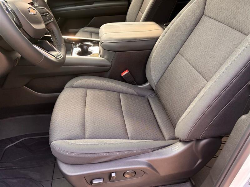 Chevrolet Suburban LS 2026