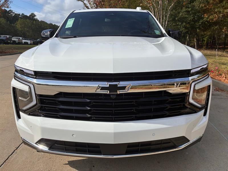 Chevrolet Suburban LS 2026