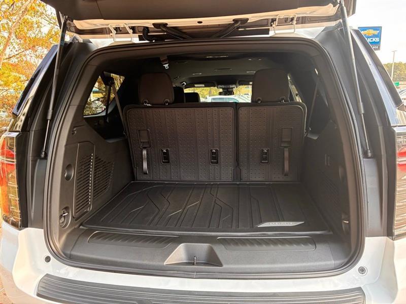 Chevrolet Suburban LS 2026