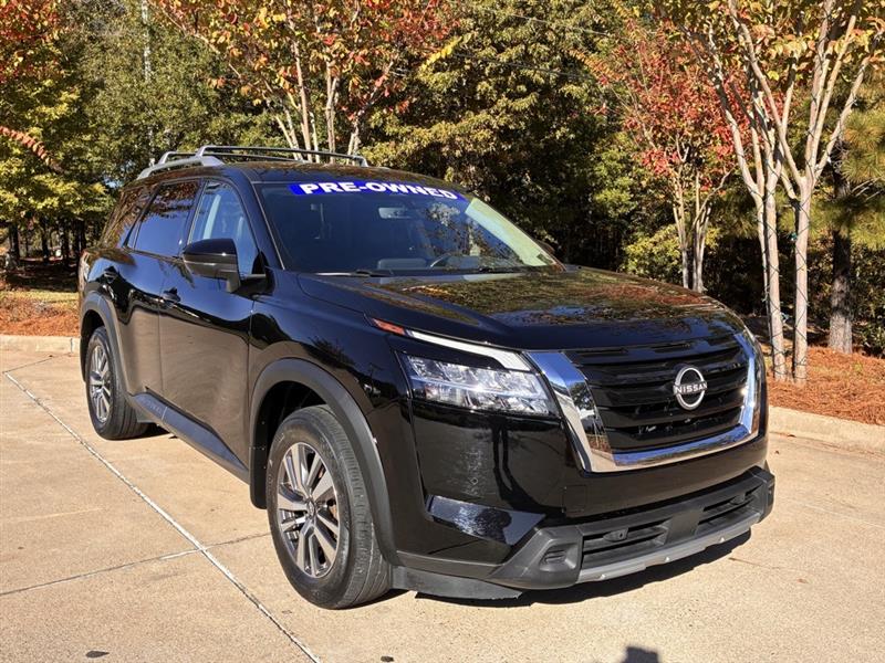 2023 Nissan Pathfinder SL