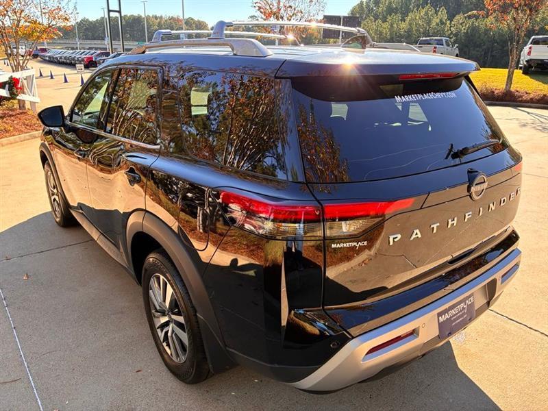 Nissan Pathfinder SL 2023