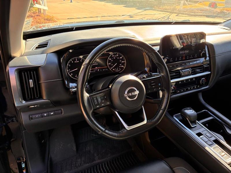 Nissan Pathfinder SL 2023