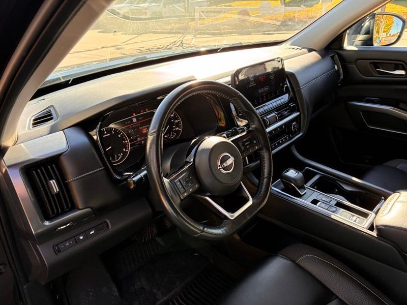 Nissan Pathfinder SL 2023