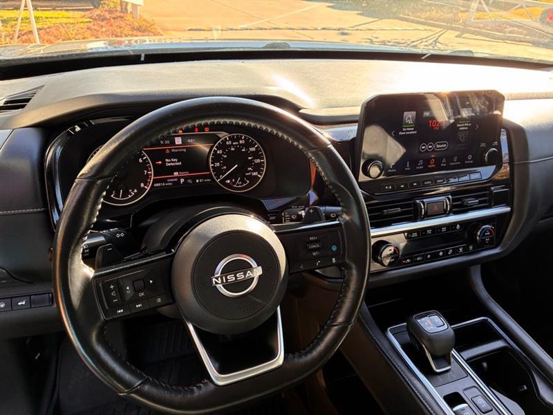 Nissan Pathfinder SL 2023