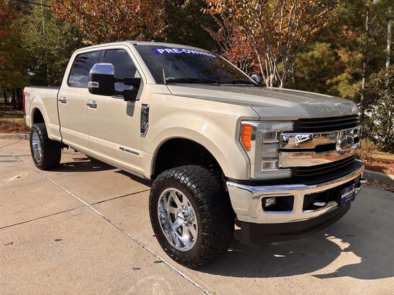 2017 Ford F-250 SD Lariat Crew Cab 4WD