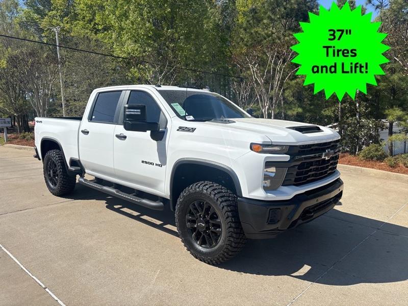 Chevrolet Silverado 2500HD Custom Crew Cab Long Box 4WD 2026