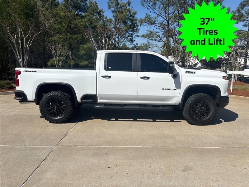 Chevrolet Silverado 2500HD Custom Crew Cab Long Box 4WD 2026