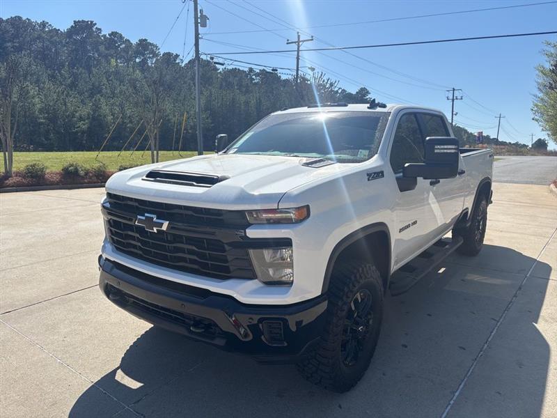 Chevrolet Silverado 2500HD Custom Crew Cab Long Box 4WD 2026