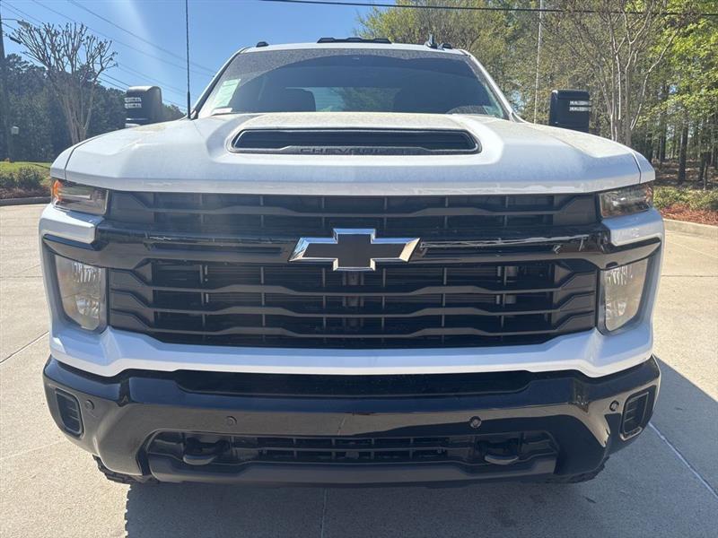 Chevrolet Silverado 2500HD Custom Crew Cab Long Box 4WD 2026
