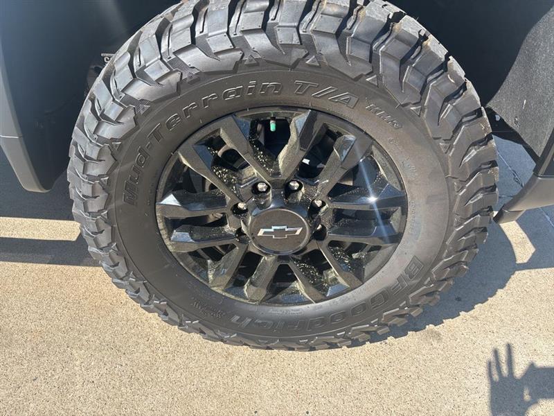 Chevrolet Silverado 2500HD Custom Crew Cab Long Box 4WD 2026