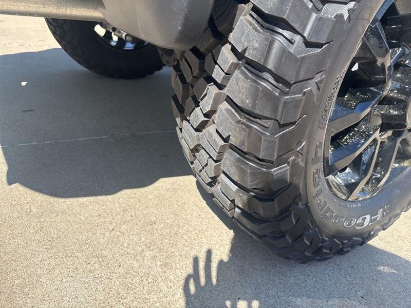 Chevrolet Silverado 2500HD Custom Crew Cab Long Box 4WD 2026