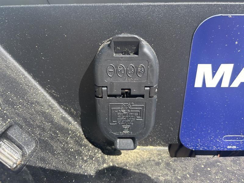 Chevrolet Silverado 2500HD Custom Crew Cab Long Box 4WD 2026