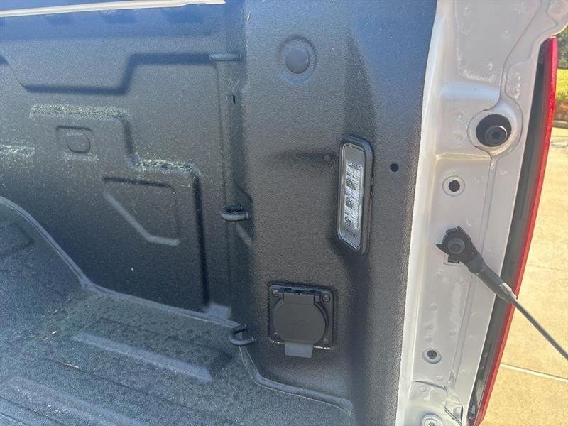 Chevrolet Silverado 2500HD Custom Crew Cab Long Box 4WD 2026