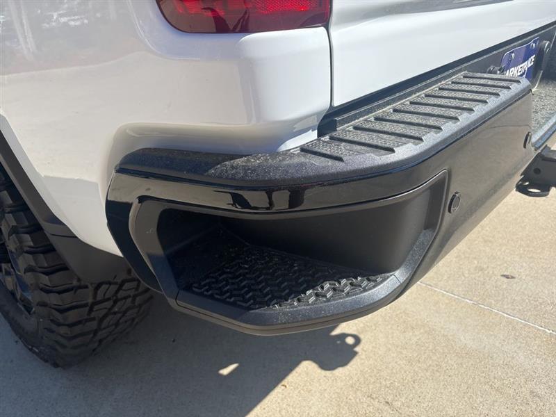 Chevrolet Silverado 2500HD Custom Crew Cab Long Box 4WD 2026