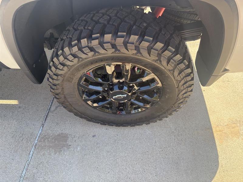 Chevrolet Silverado 2500HD Custom Crew Cab Long Box 4WD 2026