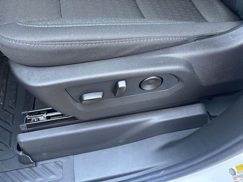 Chevrolet Silverado 2500HD Custom Crew Cab Long Box 4WD 2026