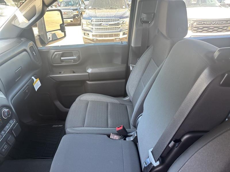 Chevrolet Silverado 2500HD Custom Crew Cab Long Box 4WD 2026