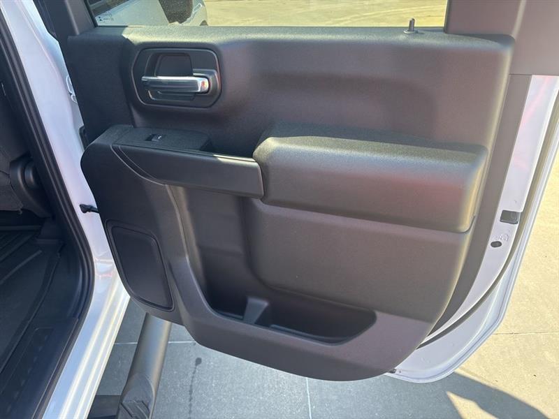 Chevrolet Silverado 2500HD Custom Crew Cab Long Box 4WD 2026